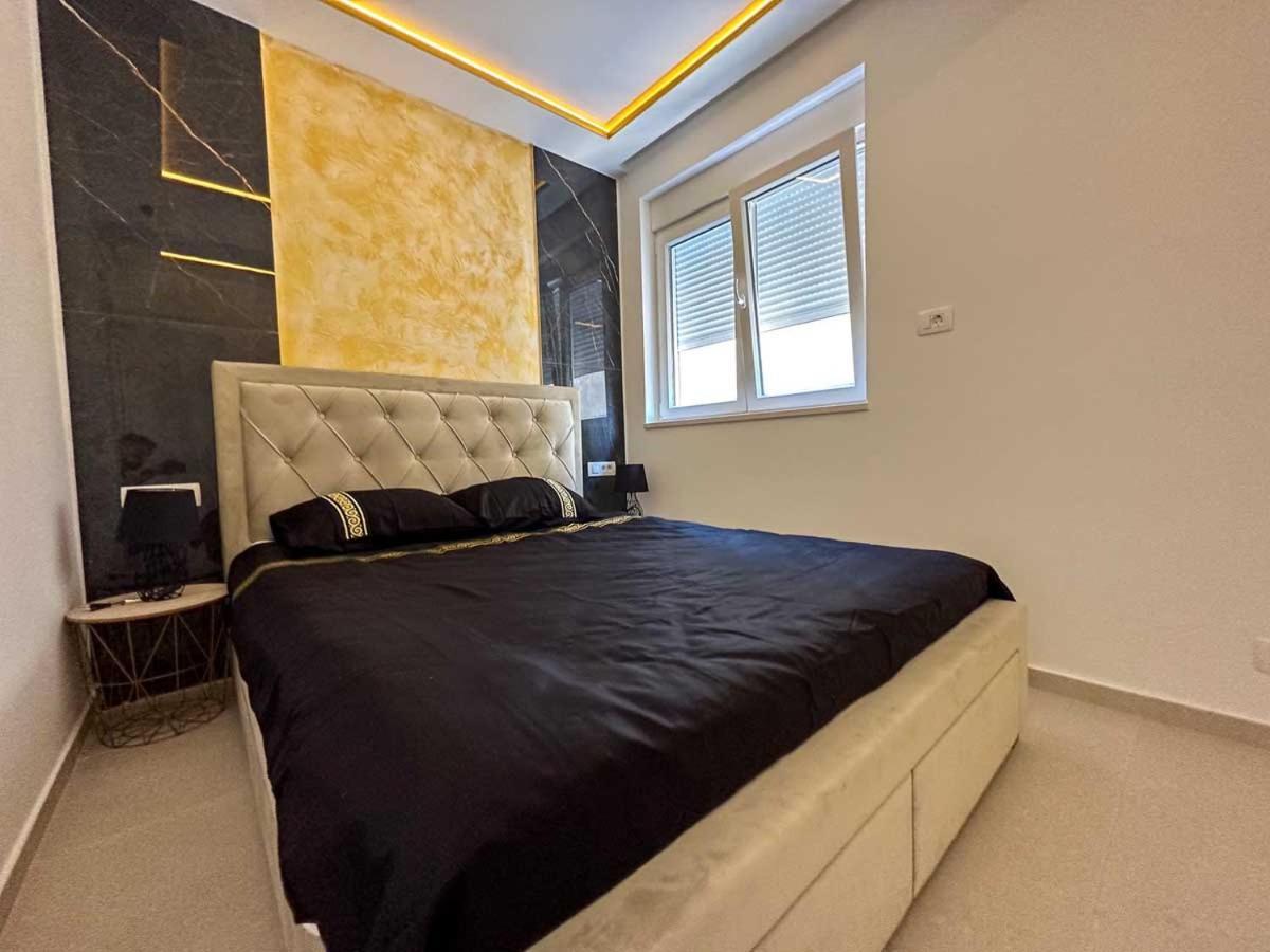 Apartments Infinity Tivat Ngoại thất bức ảnh